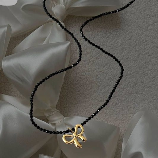 Bow Necklace